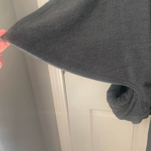 Gap size Medium Grey Cardigan Cape Style with Belt - Picture 4 of 7